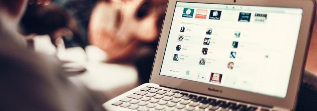 apple-laptop-notebook with onscreen app store